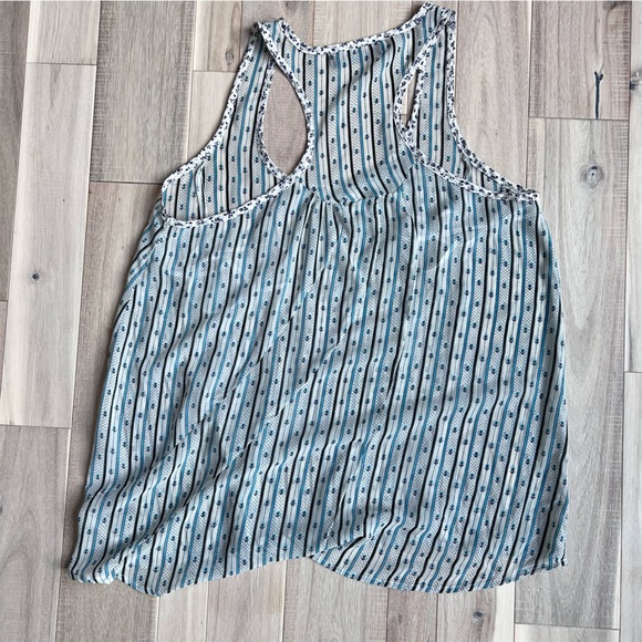 Patterson J. Kincaid Cottage Sheer Tunic Tank white and blue size Medium - Picture 4 of 9